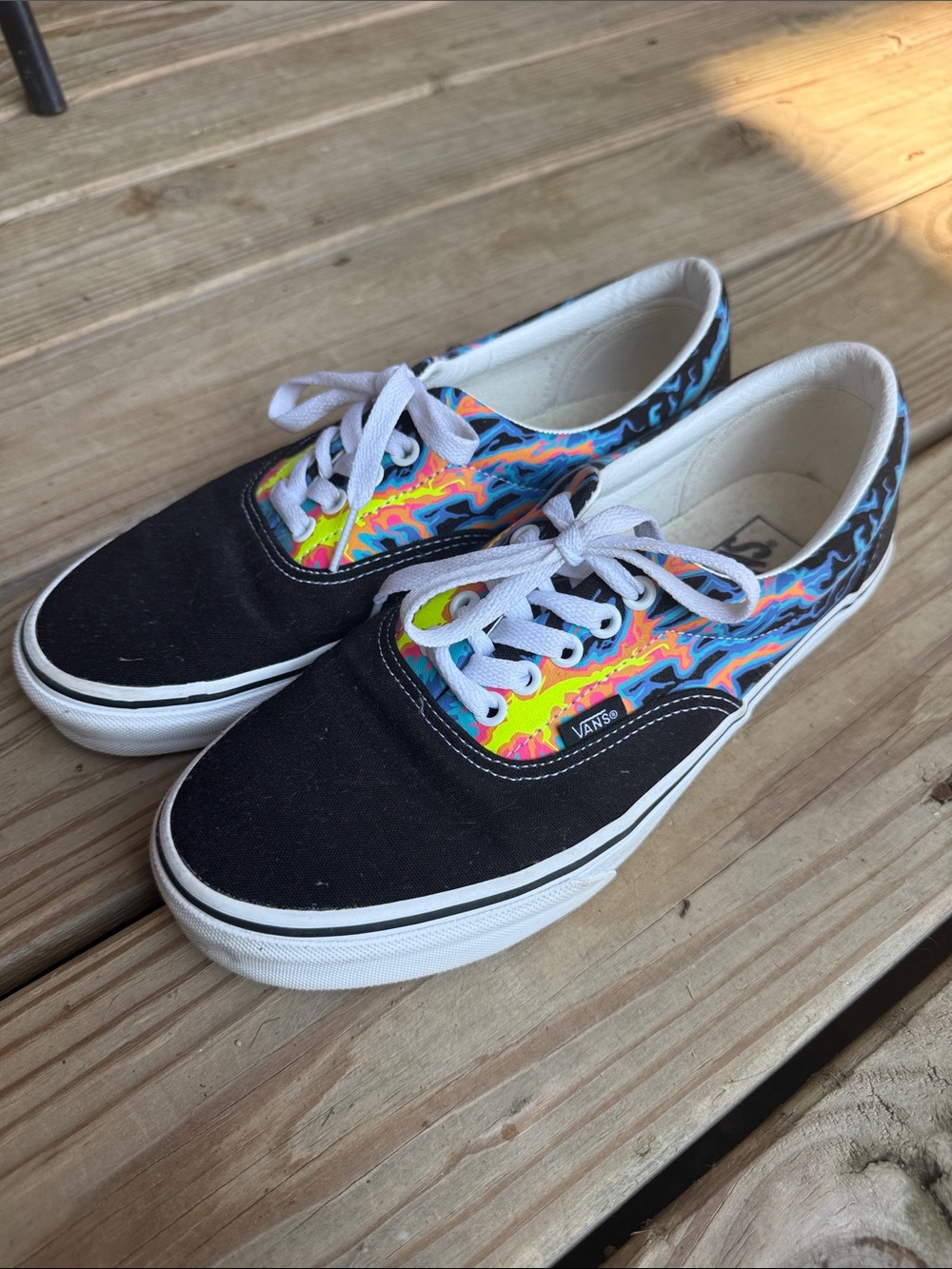 Vans Men’s 9 Sneakers Shoes Glow in the Dark Electric Flames Old Skool Classic